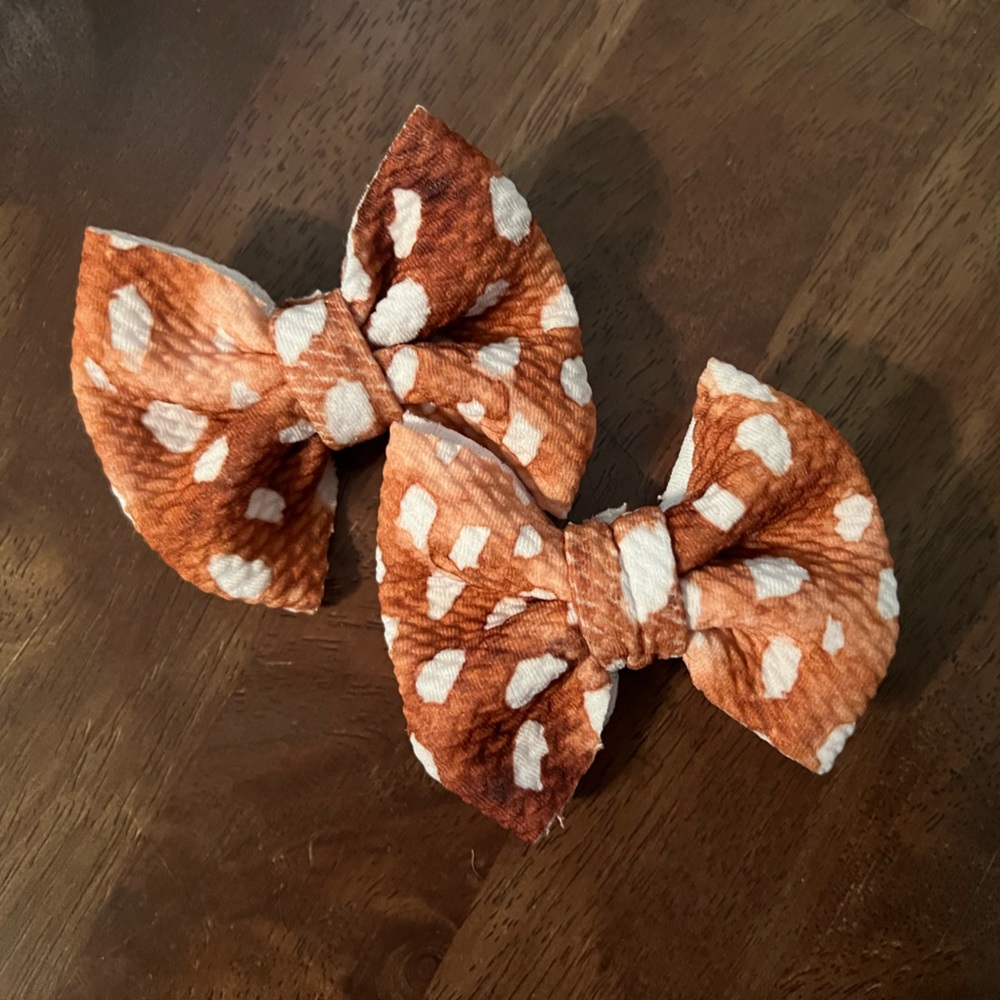 Fawn print bows